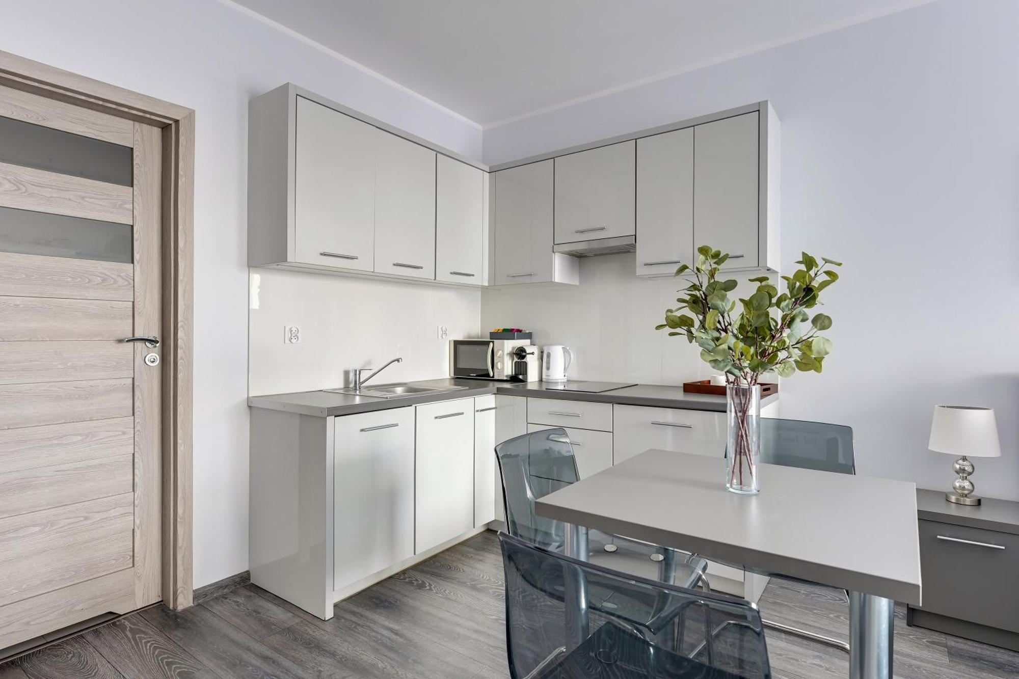 Scala City Center By Downtown Apartments Гданск Стая снимка