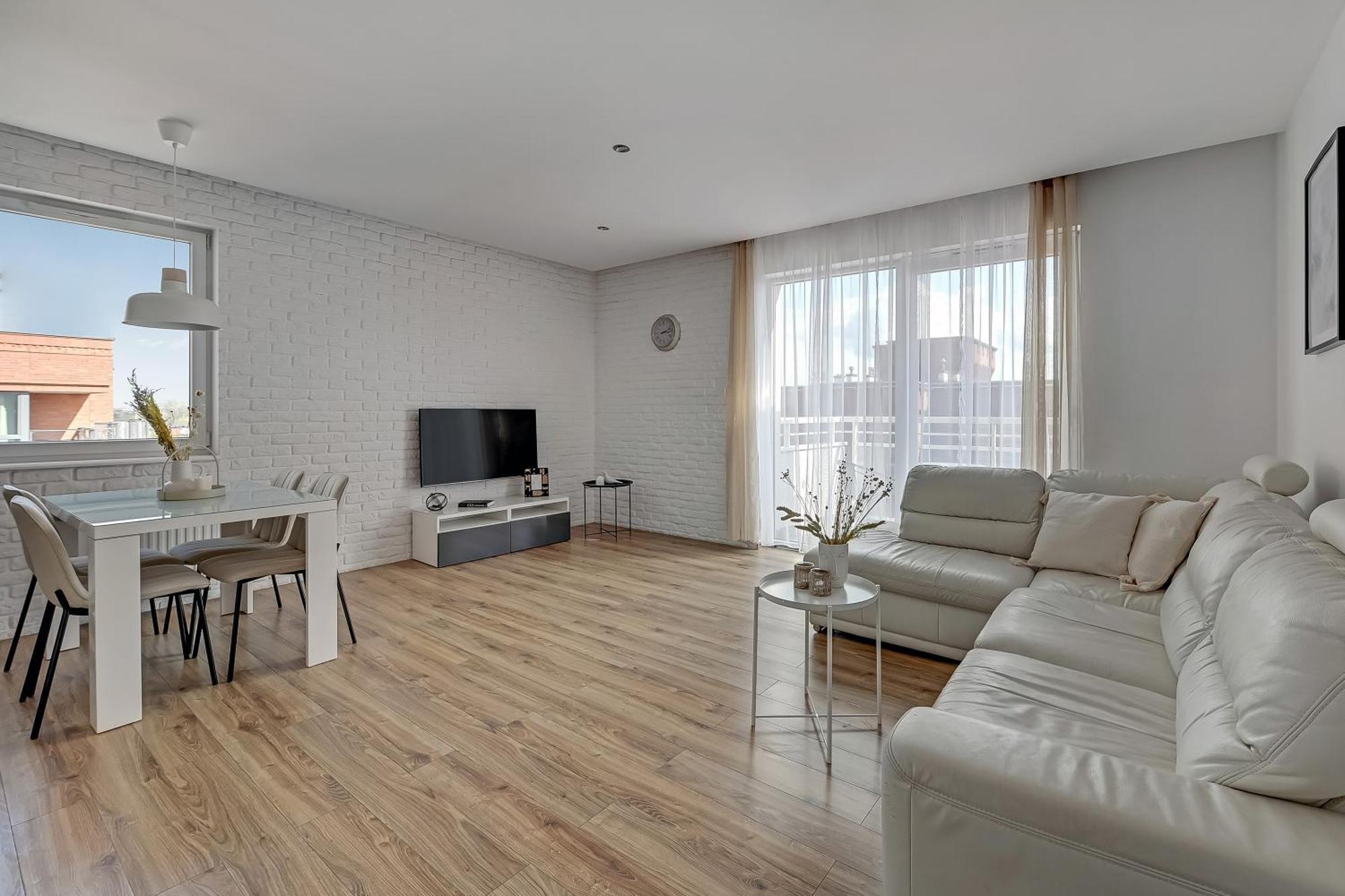 Scala City Center By Downtown Apartments Гданск Стая снимка