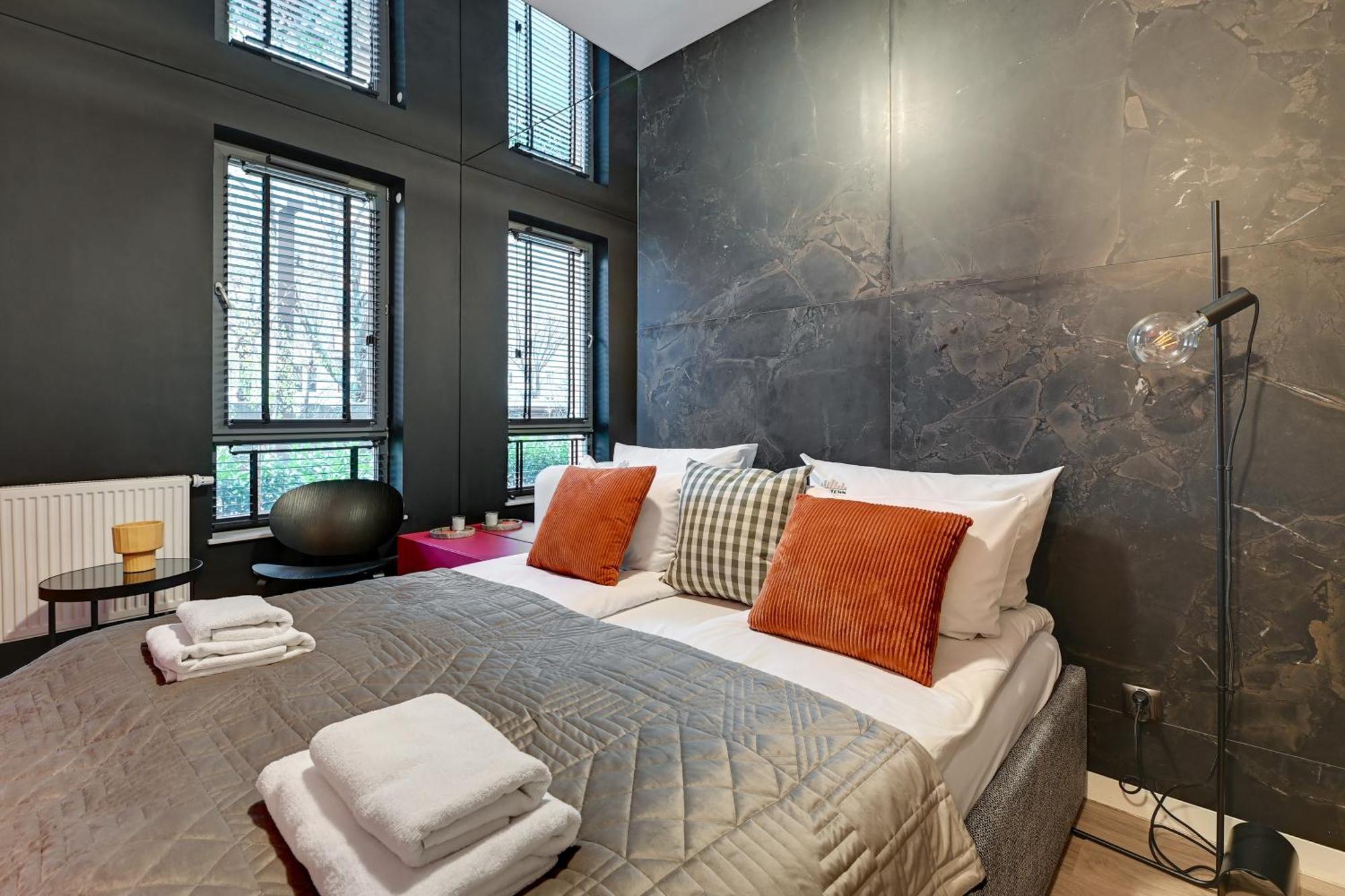 Scala City Center By Downtown Apartments Гданск Екстериор снимка