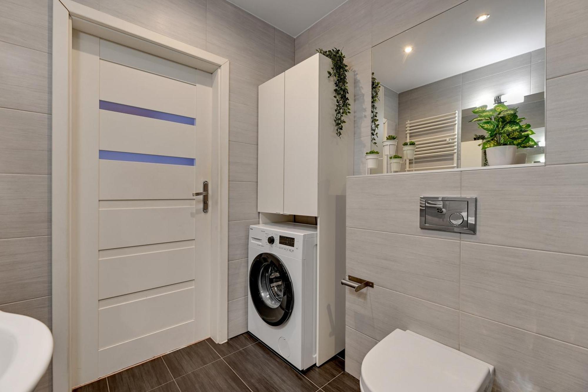 Scala City Center By Downtown Apartments Гданск Стая снимка
